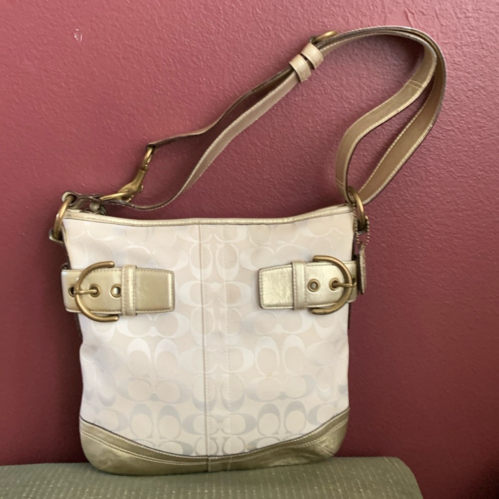 Stylish Off White and Gold Coach Shoulder/Cross Body Bag. Adjustable Strap.
